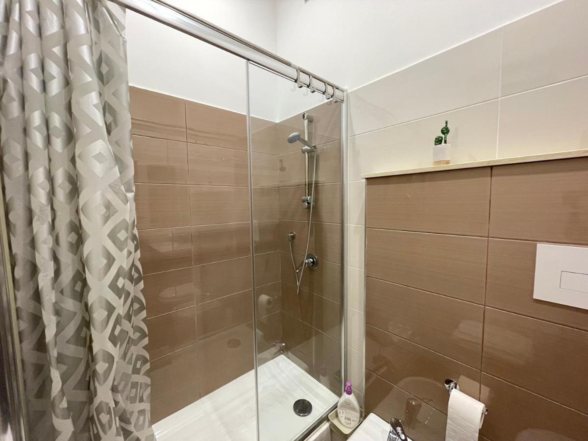 Apartmán La Finestra Sul Corso Neapol Exteriér fotografie